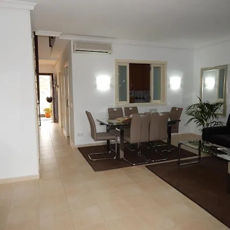 Modern Close To The Sea Дом отдыха Адехе